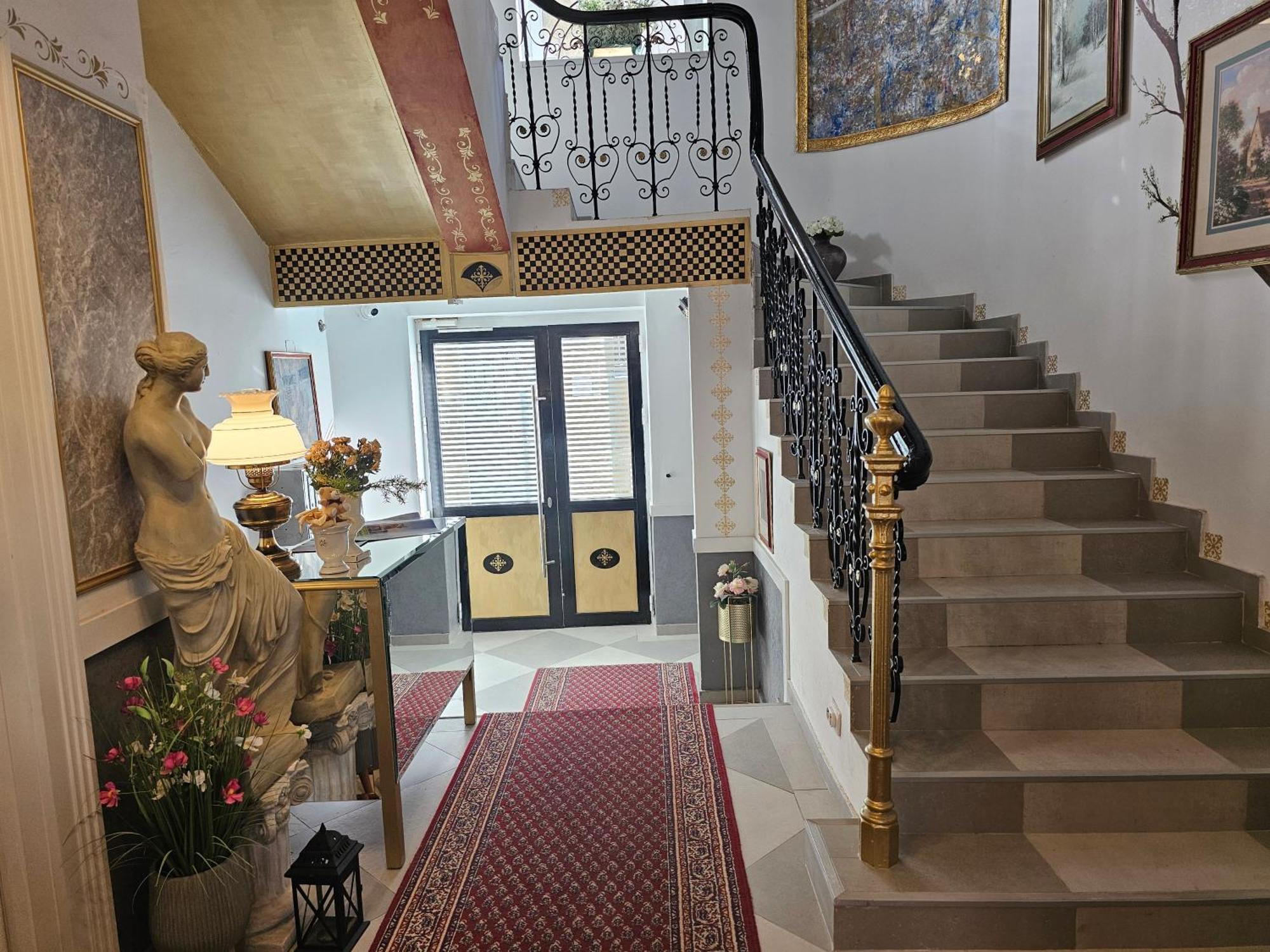 Vansvel Royal Boutique Apartment 2 贝尔格莱德 外观 照片